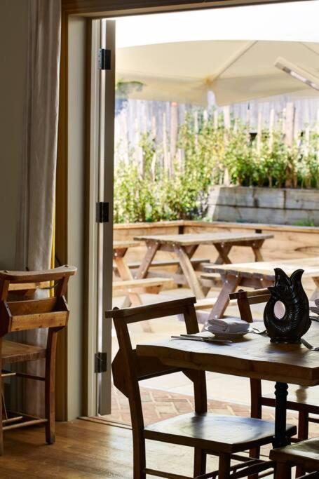 Dawn At The Sun Inn Felmersham, Our Signature Duplex Suite Sharnbrook 外观 照片